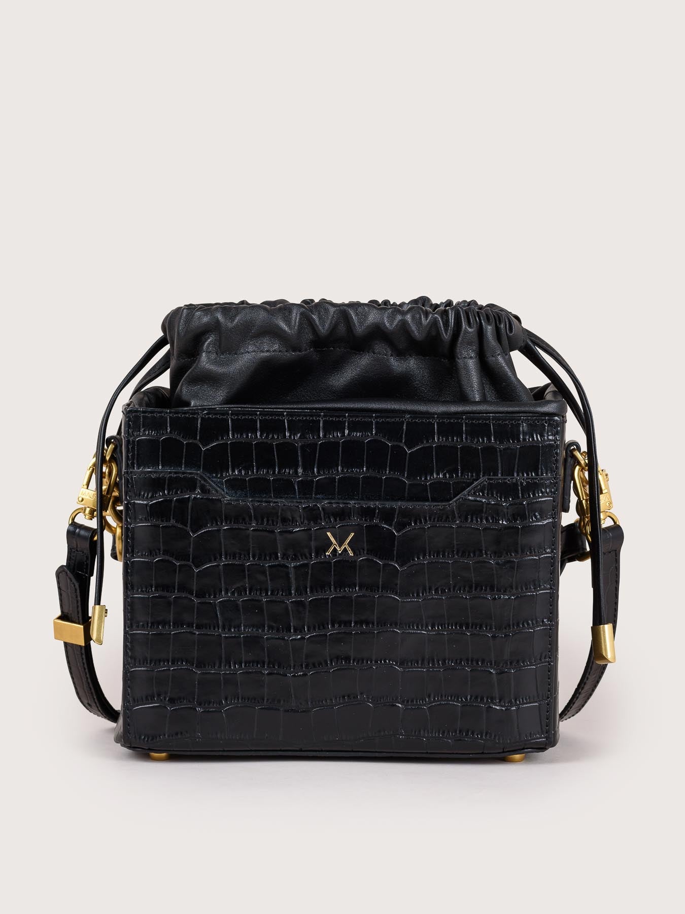 Vista trasera del bolso Colombo coco negro de MAUSKA en piel de Ubrique.