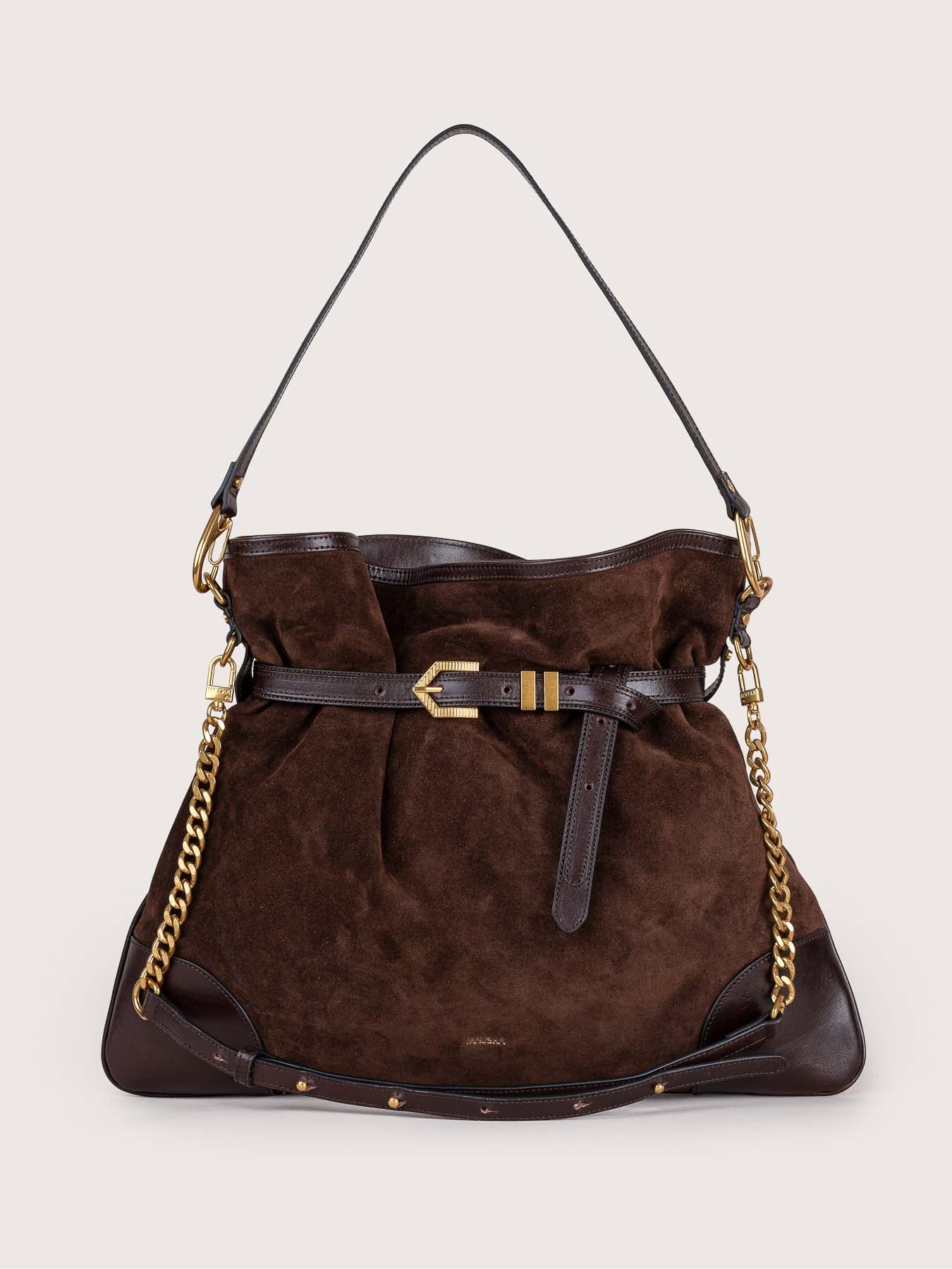 Front view of the Pereira Maxi bag in ebony suede leather by Mauska. Designed in San Sebastián and handcrafted in Ubrique, Spain. Defined by texture and contemporary design.