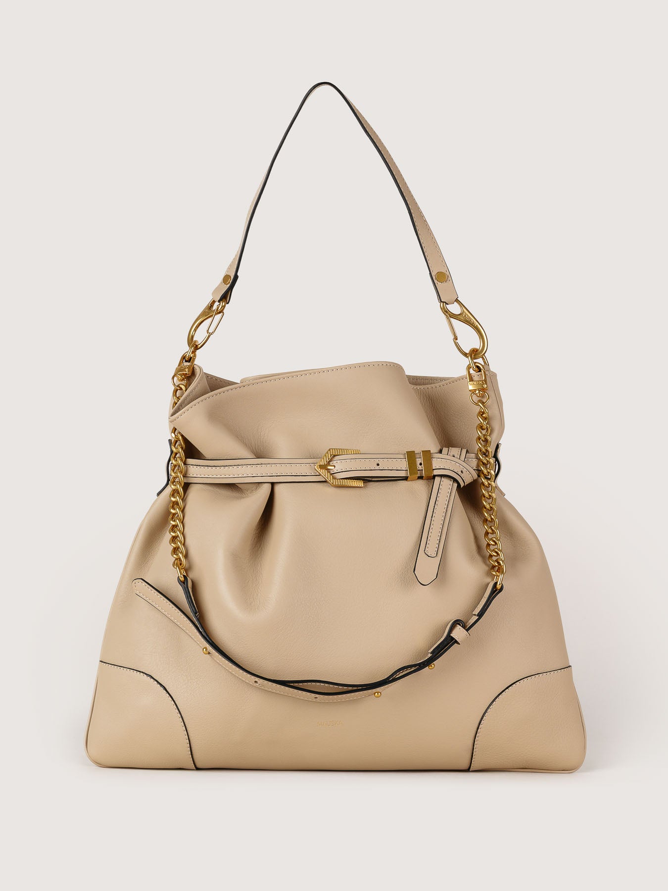 Front view of Pereira Maxi beige leather bag handcrafted in Spain.