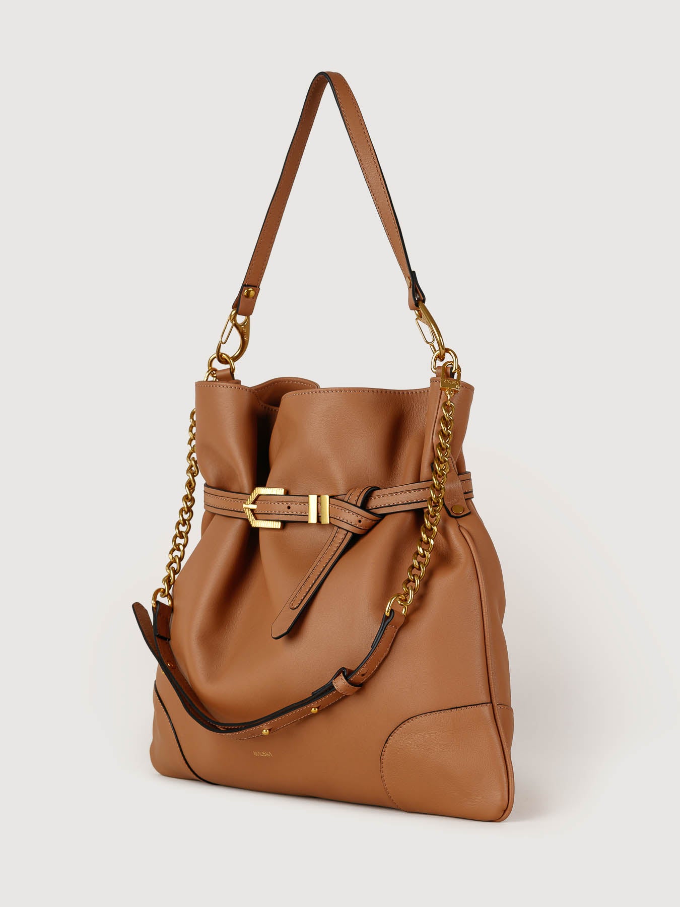 Side view of Pereira Maxi habana leather bag showing its structured silhouette.
